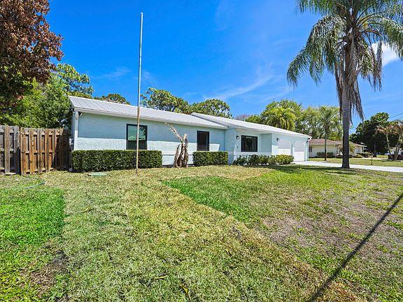 4th image of 2225 SE Flanders Road