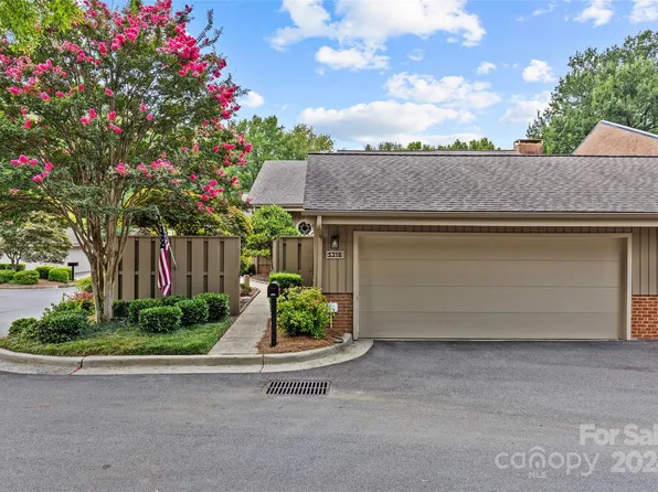5318 Sandtrap Ln, Charlotte, NC 28226
