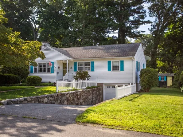72 Eustis Ave, Wakefield, MA 01880