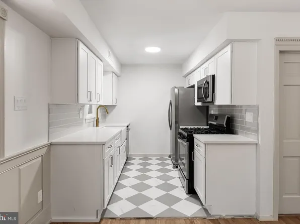 42 Trowbridge Ln #Dd, Clementon, NJ 08021