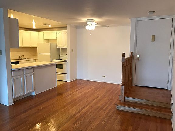 2nd image of 2524 Crystal Ct APT 112
