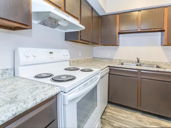 Chelsea Square Apartments