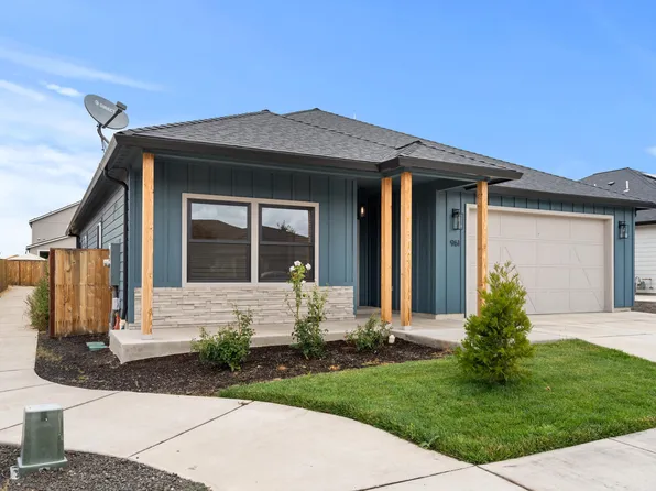 961 Arrowhead Trl, Eagle Pt, OR 97524