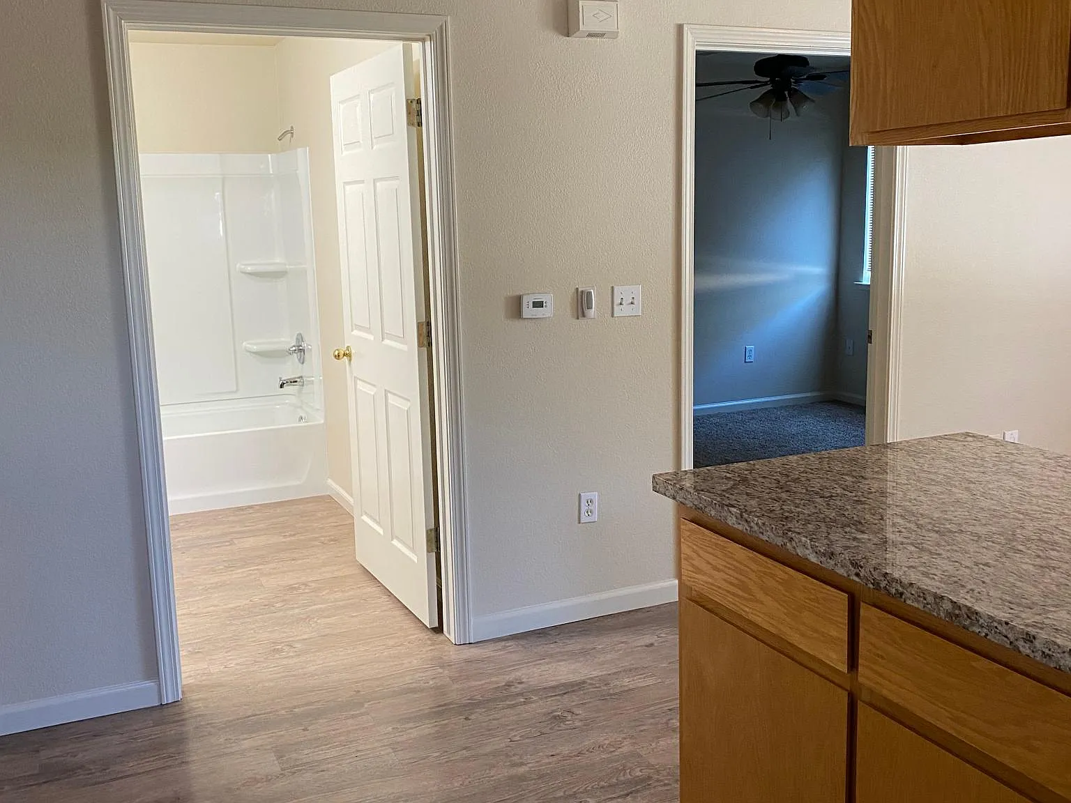 1 bed, 600 sqft, $1,150 — Photo 4