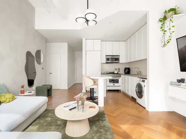 184 Kent Avenue image 3 of 16