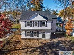 47 Glenville Rd, Edison, NJ 08817