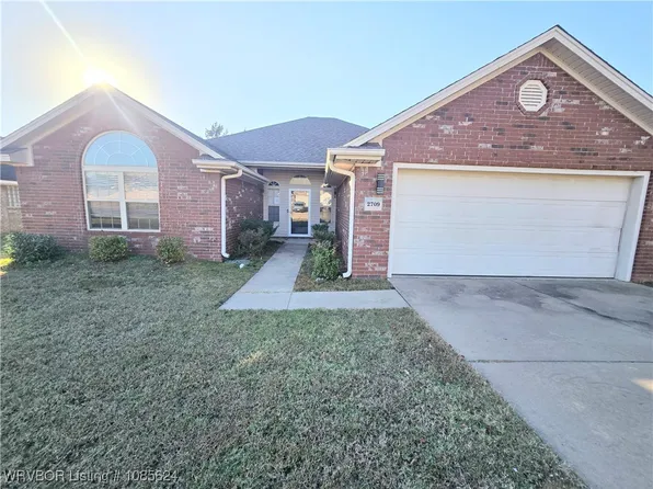 2709 Quarry Dr, Van Buren, AR 72956