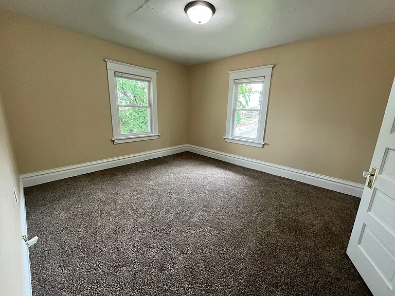 223 N Minnesota Ave — Photo 17