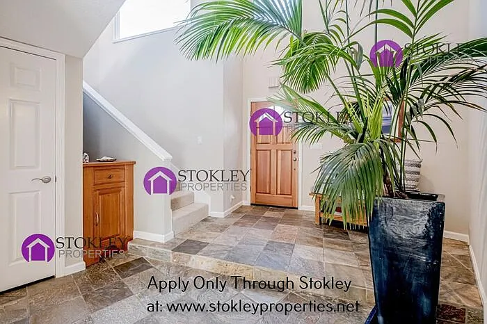 155 Farallon Ct — Photo 3