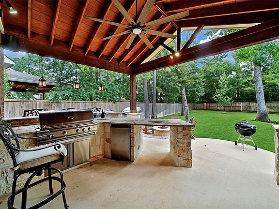 3rd image of 142 S Arrow Canyon Cir