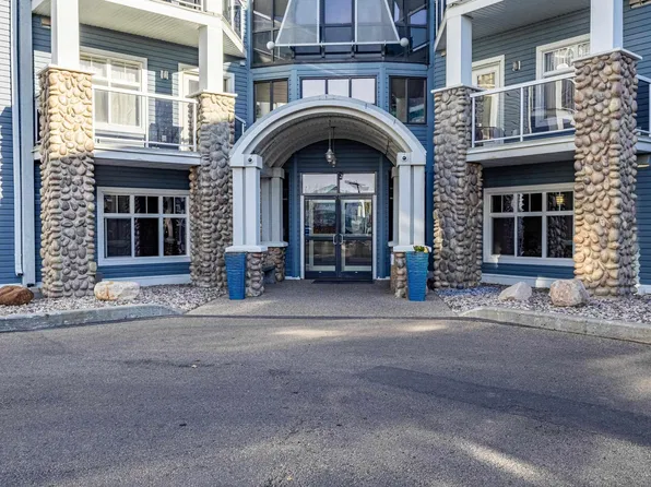 16035 132nd St NW #328, Edmonton, AB T6V 0B4