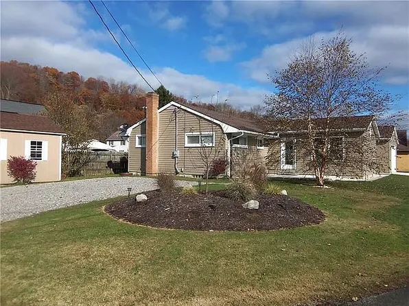121 Maritime Dr, Adrian, PA 16210