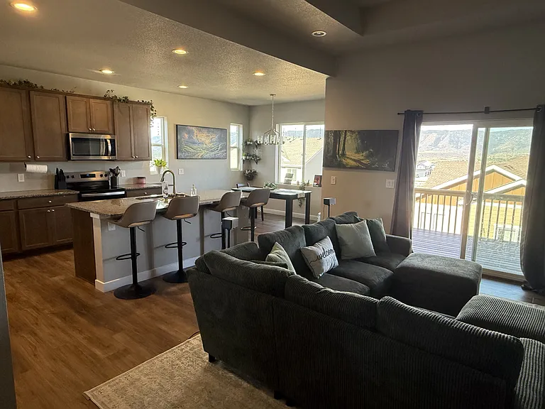 16886 Greenfield Dr — Photo 3