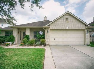 3738 Summer Cove Ct, Friendswood, TX 77546