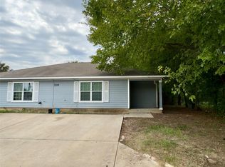 709 San Saba St #A, Lockhart, TX 78644