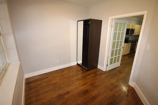 Rented by Nooklyn NYC LLC | media 25