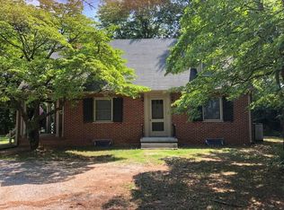 1502 S Main St, Farmville, VA 23901
