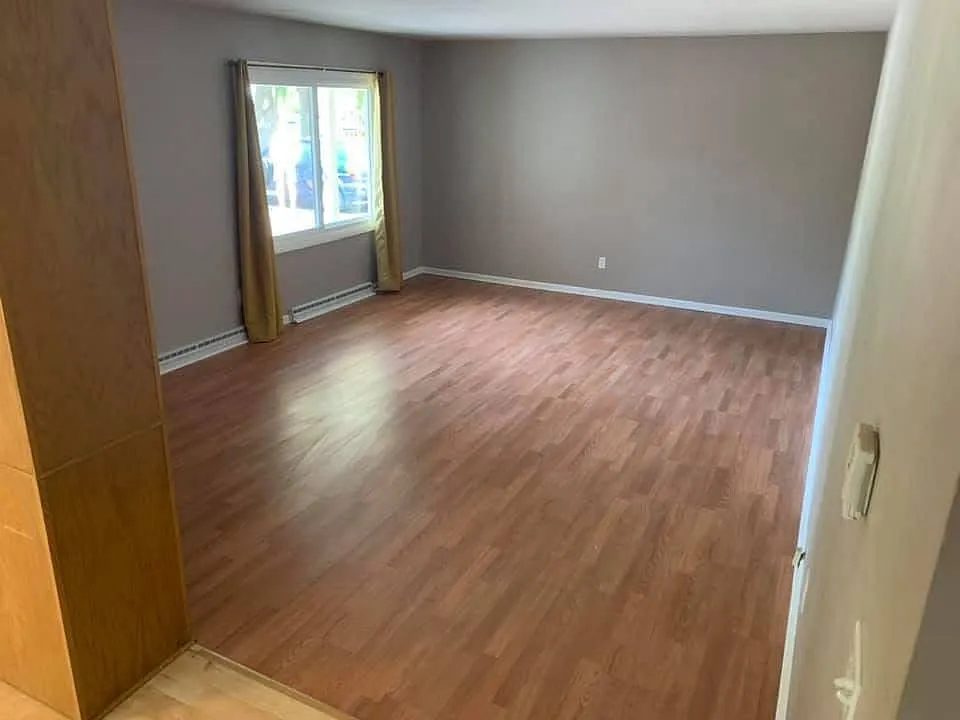 Large Living room - 10449 W Parnell Ave