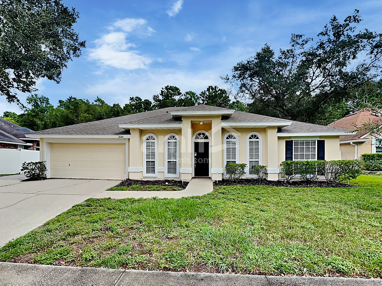 4 bed, 2.0 bath, 1978 sqft, $2,535 — Photo 1
