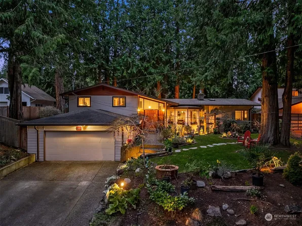 395 Mount Kenya Drive SW, Issaquah, WA 98027