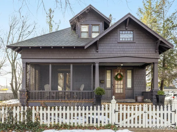 202 E 26th St, Holland, MI 49423