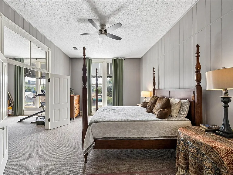 1008 Milam St — Photo 1