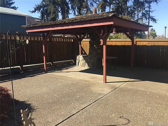 3rd image of 11640 SE May Creek Park Dr