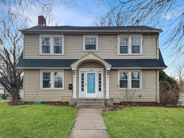 1109 N Howard St, Indianola, IA 50125