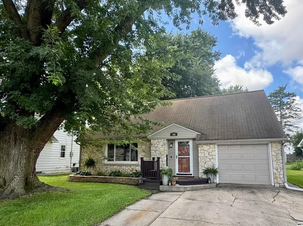 102 S York Ave, Mason City, IA 50401