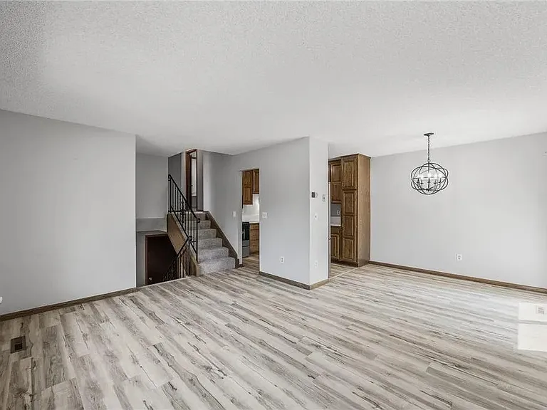 8727 N Maplebrook Cir — Photo 5