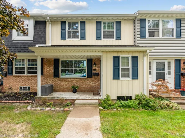 19611 Neptune Ct #278, Northville, MI 48167