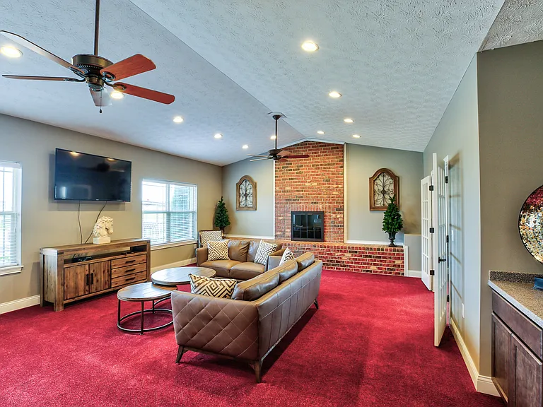 Shelby Oaks Apartments — Photo 15