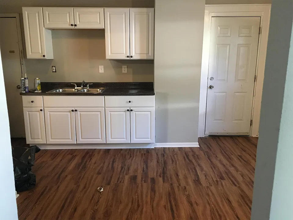 1500 W Dakota St #1