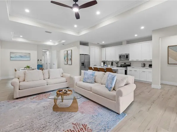 3012 Pine Tree DR, NAPLES, FL 34112