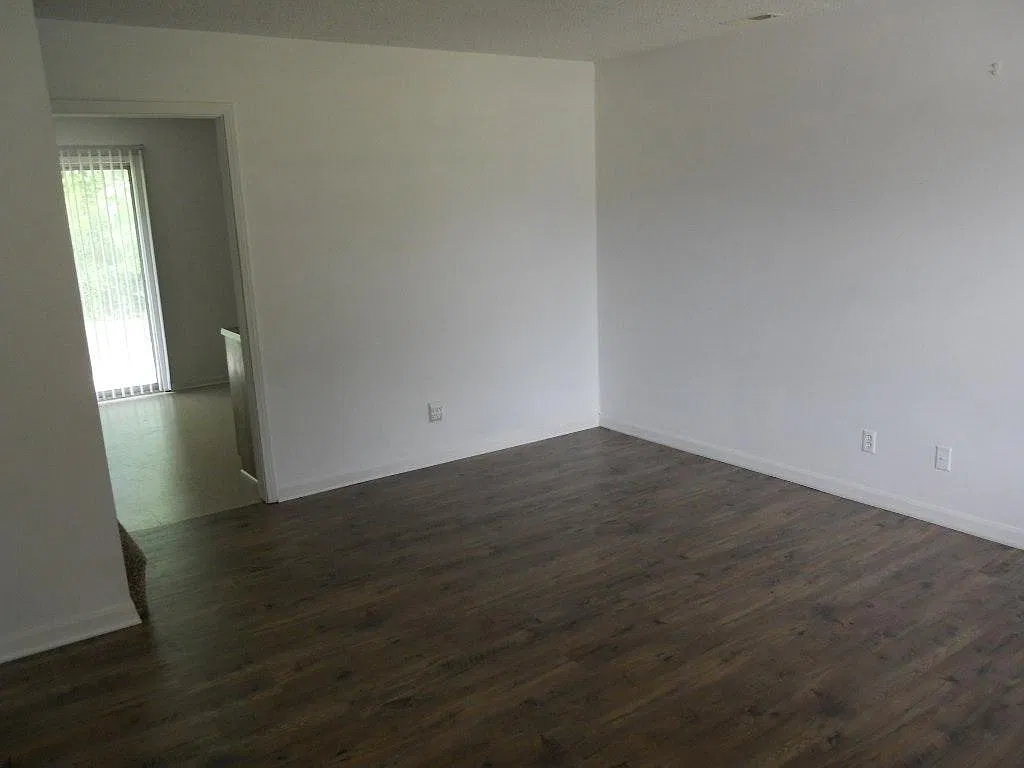 2 bed, 911 sqft, $1,115 — Photo 3