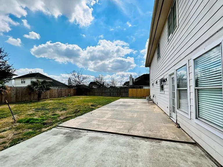 5118 Littleneviss Dr — Photo 4
