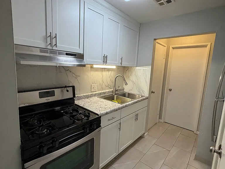 6624 S Hartwell Ave #206 — Photo 3