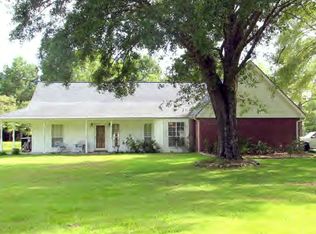 75 Crestview Ln, Columbia, MS 39429