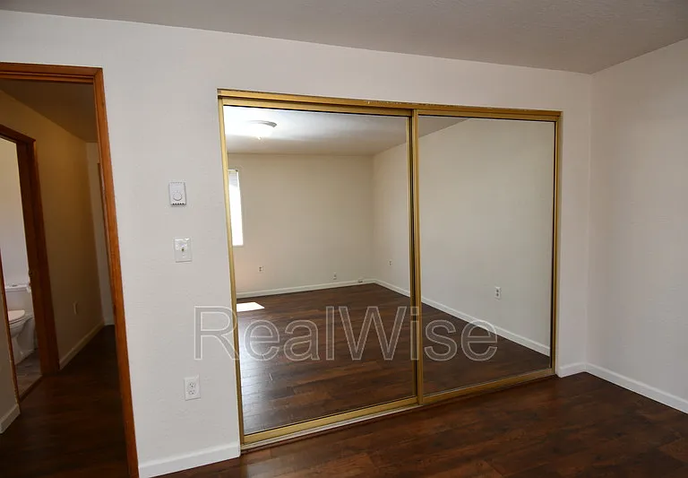936 SE Sharon Ave — Photo 11
