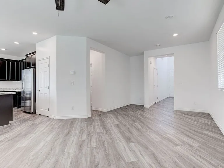 7106 Calvert Cliffs St — Photo 7