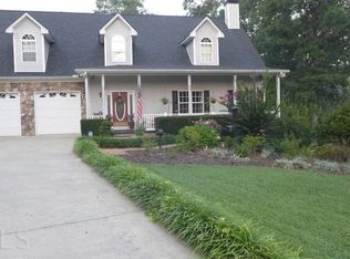 160 Three Sisters Trl, Cleveland, GA 30528