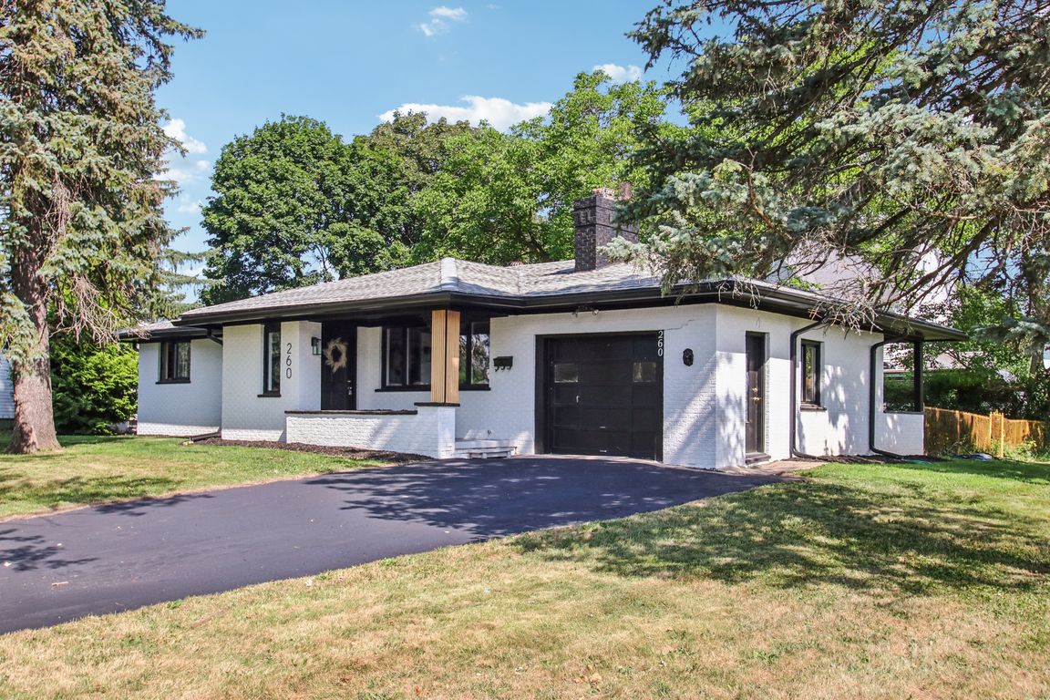 Candlewood Rd-S2707-001.jpg