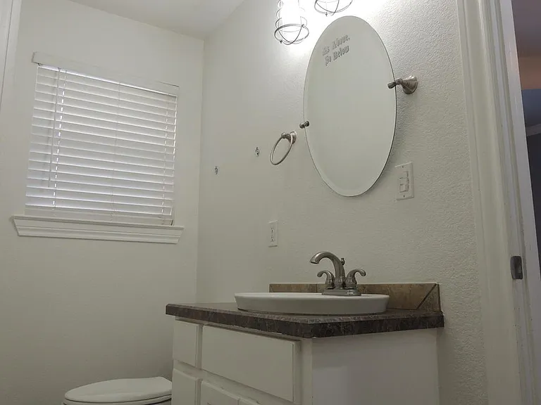 1003 N Doris Ave — Photo 11