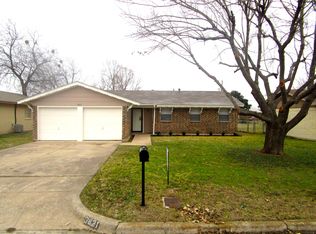 3821 Lauretta Dr, Fort Worth, TX 76119