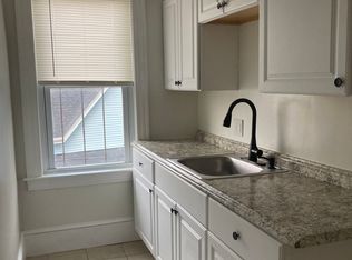 662 2nd St #2W, Fall River, MA 02721