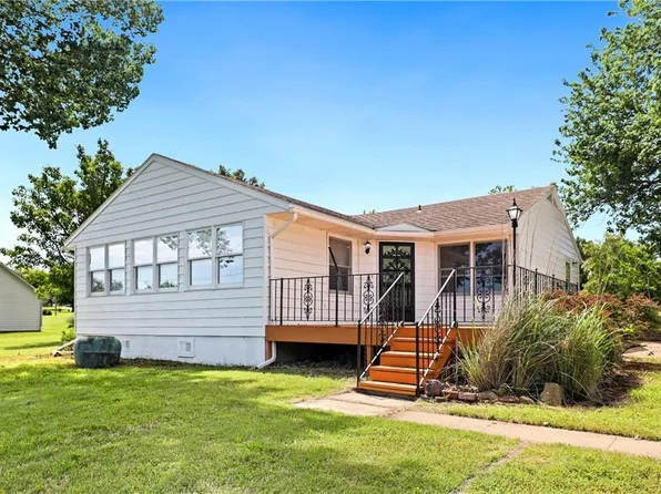 2629 S Shore Dr, Vassar, KS 66543
