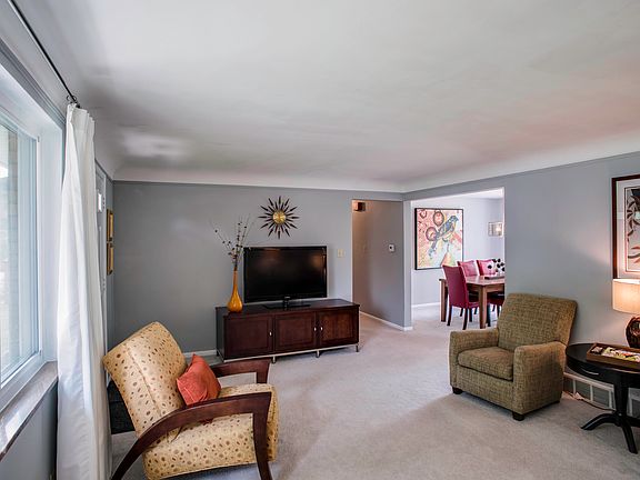 3rd image of 1388 Teal Ct