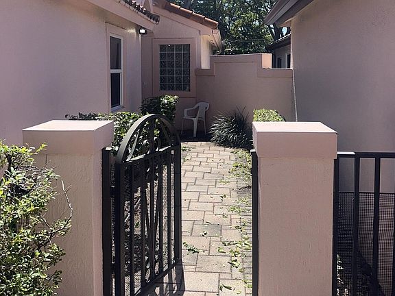 2nd image of 5124 Pelican Cove Drive