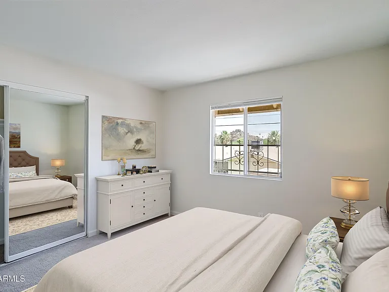 1237 E Lawrence Ln — Photo 12