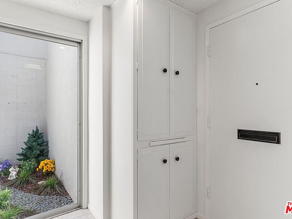 5th image of 26834 Avenue Of The Oaks Unit D